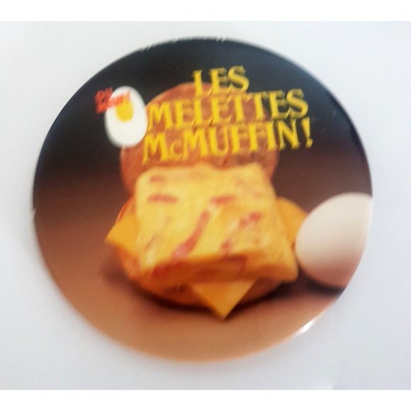 Vintage McDonalds FRENCH Pepsi Pin Back Button Advertisement Quebec Canada RARE - Picture 5 of 14